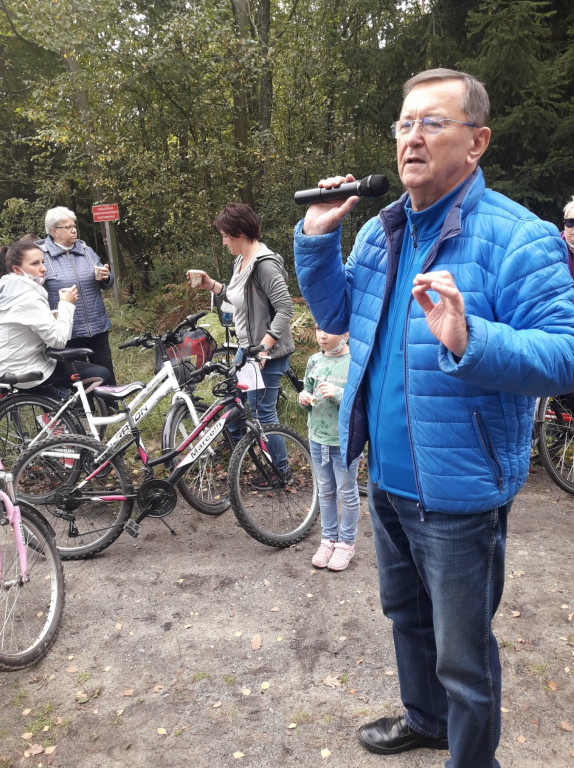 136 osób i 14 km na rowerach