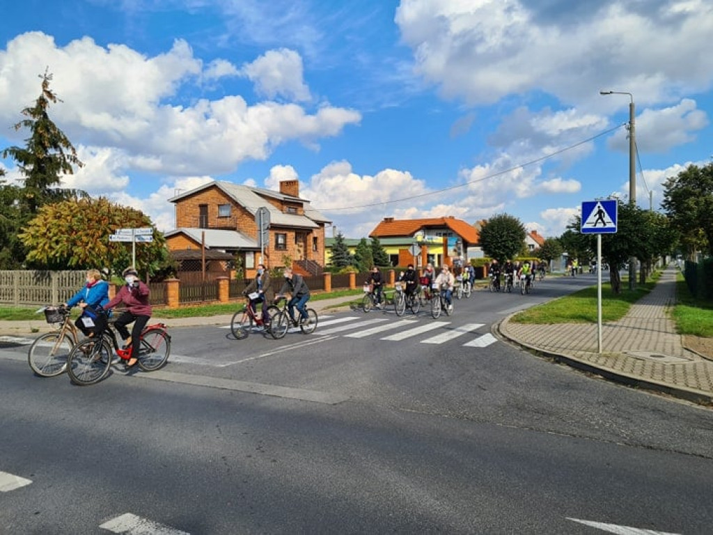 136 osób i 14 km na rowerach