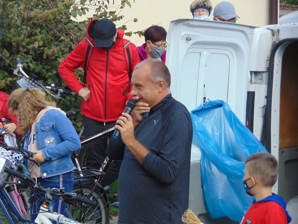 136 osób i 14 km na rowerach
