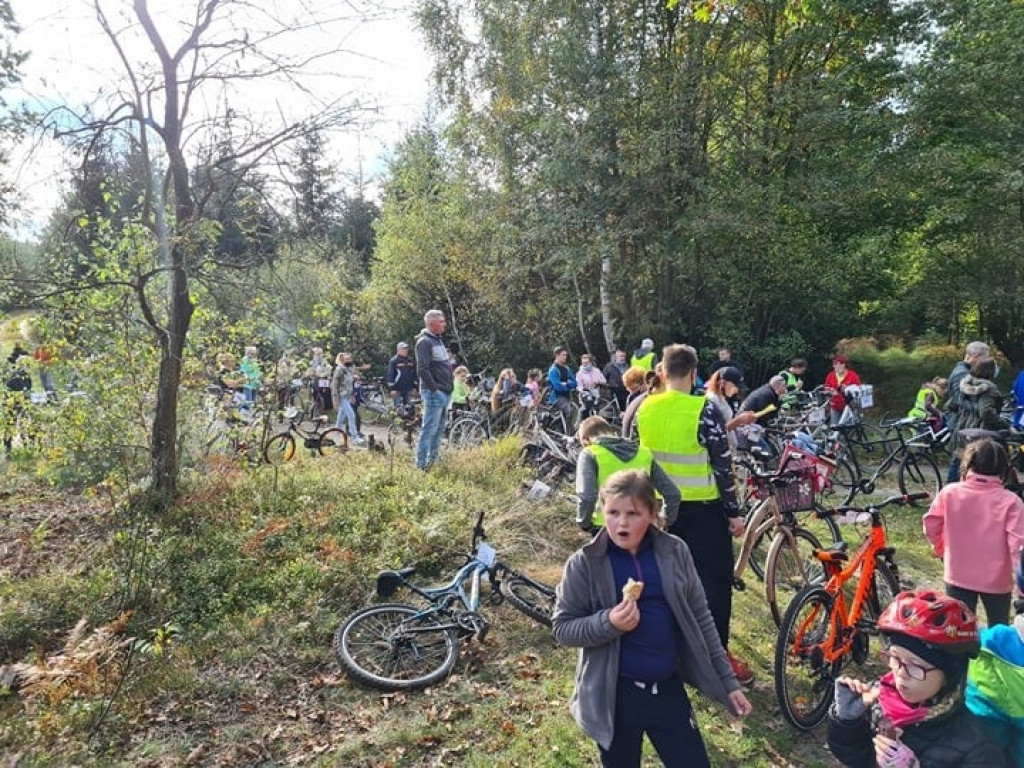 136 osób i 14 km na rowerach