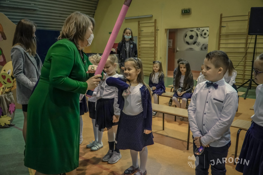 Ślubowanie pierwszoklasistów z ZS nr 4 w Jarocinie