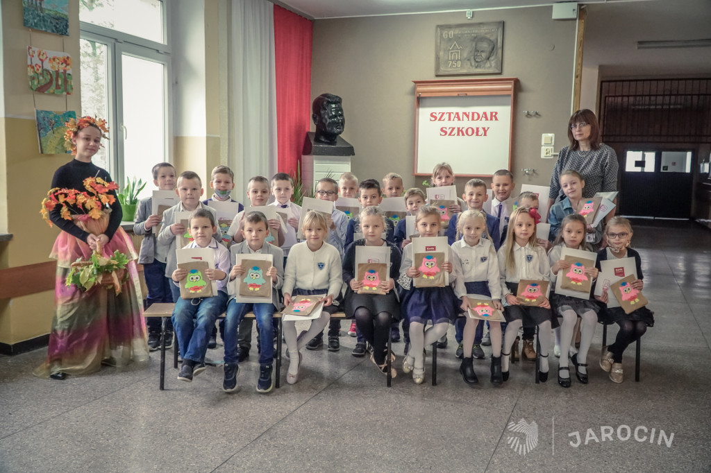 Ślubowanie pierwszoklasistów z ZS nr 4 w Jarocinie