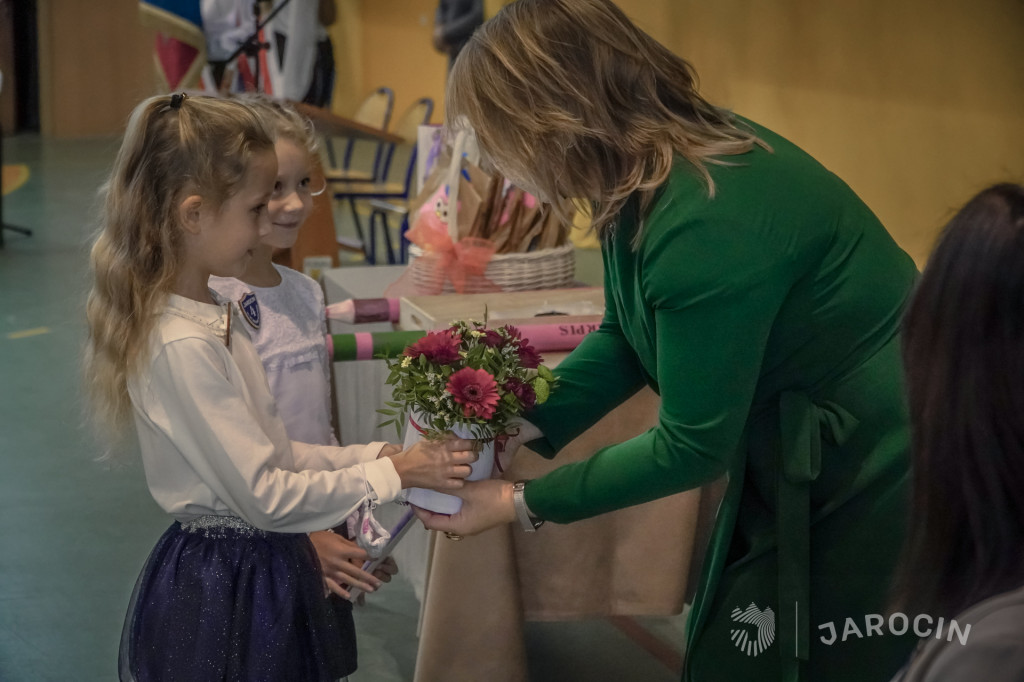 Ślubowanie pierwszoklasistów z ZS nr 4 w Jarocinie