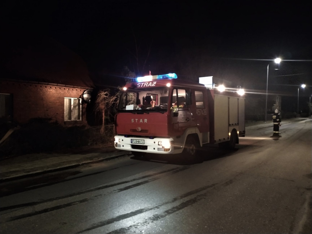 Łuszczanów. Woda w piwnicy i E-Remiza