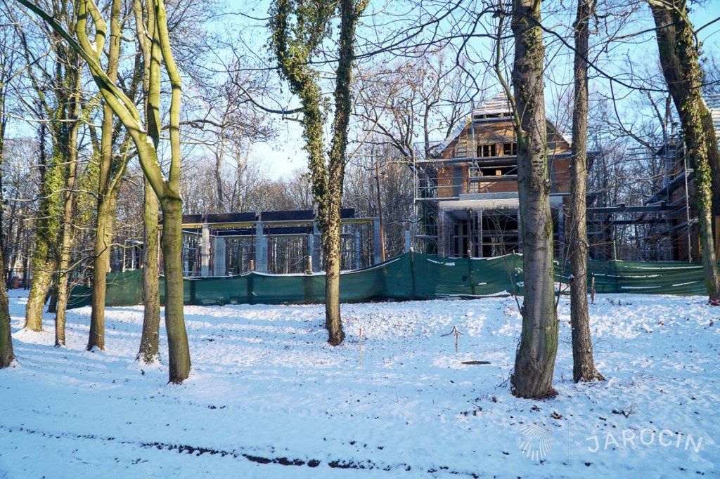 Stylowa restauracja z oranżerią w Parku Radolińskich