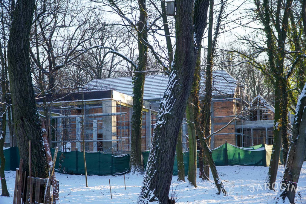 Stylowa restauracja z oranżerią w Parku Radolińskich