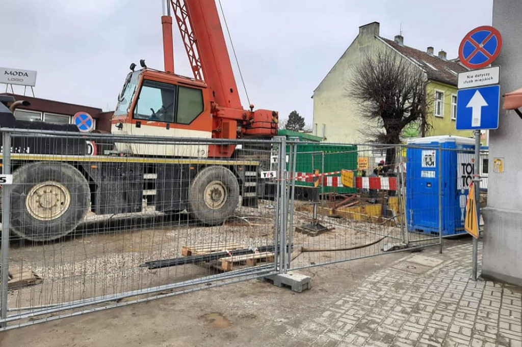 Pożar gazociągu w centrum Jarocina