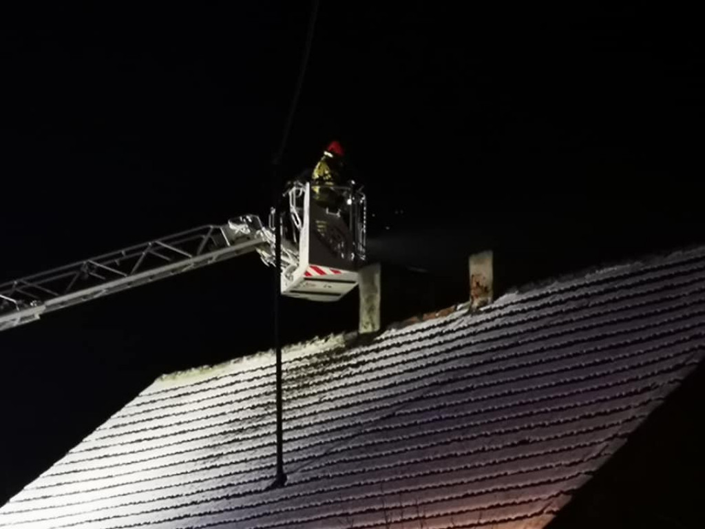 Pożar sadzy w kominie w Łuszczanowie