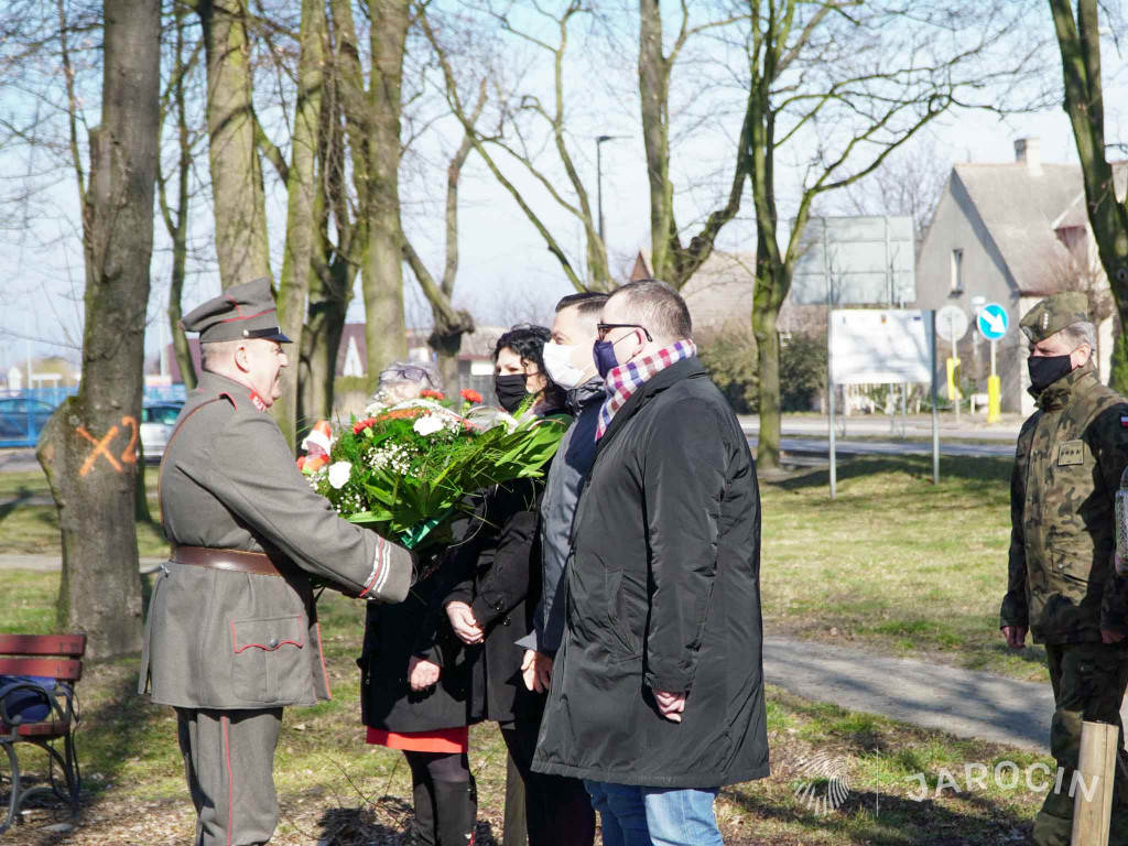 Dwie uroczystości pod jednym pomnikiem