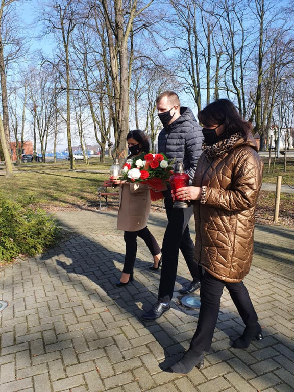 Dwie uroczystości pod jednym pomnikiem
