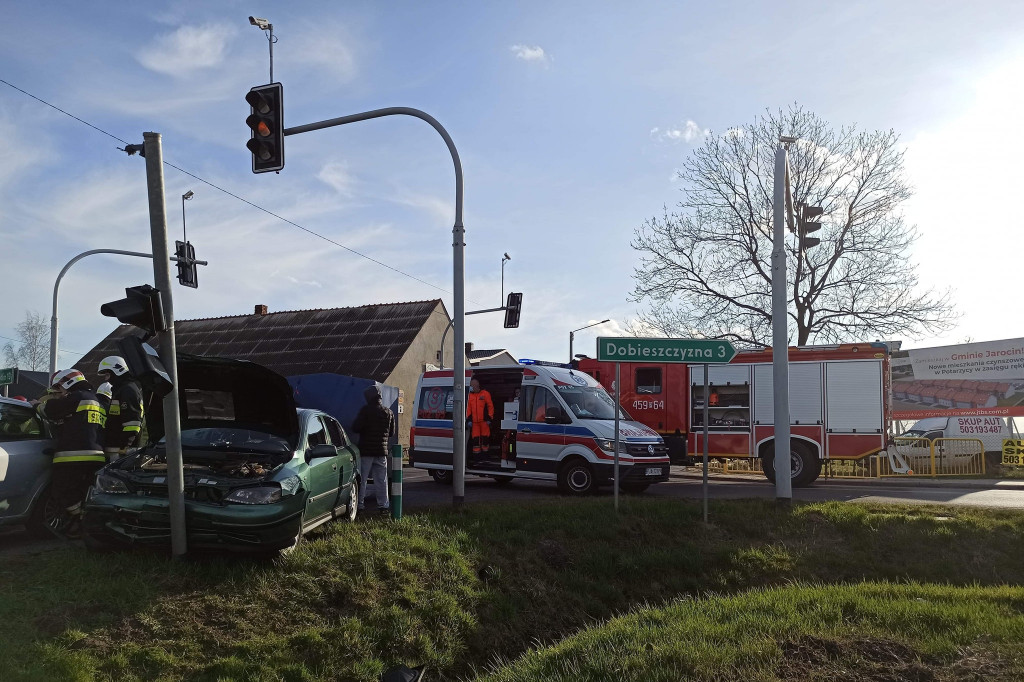 Kolizja na skrzyżowaniu w Suchej