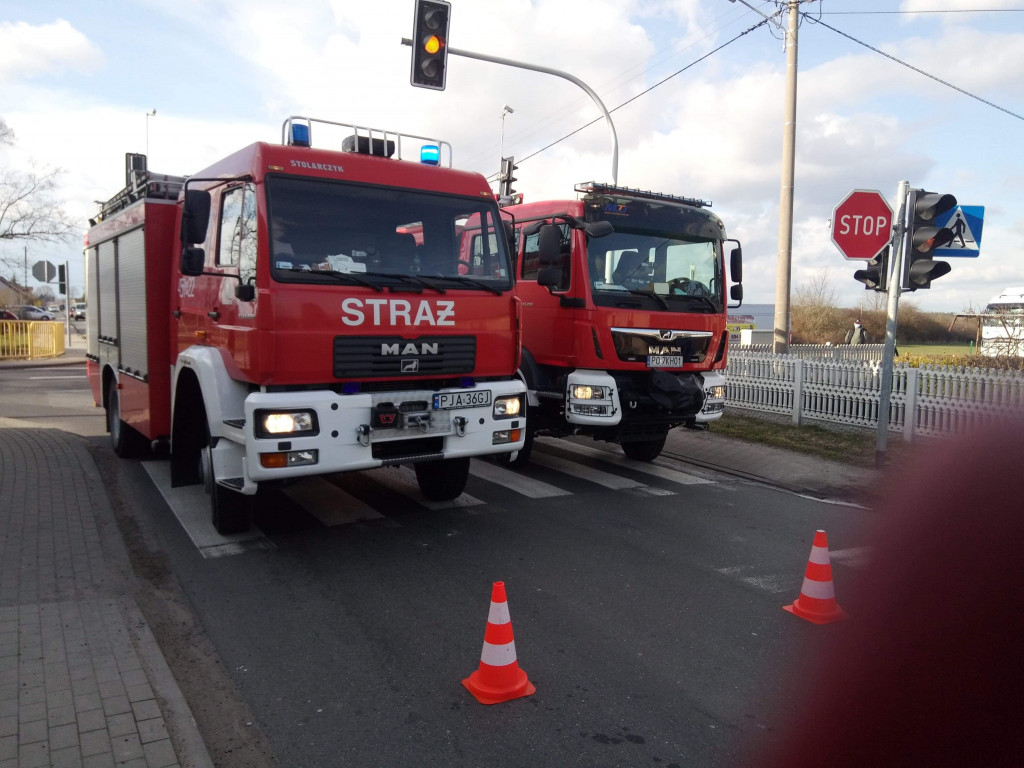 Kolizja na skrzyżowaniu w Suchej