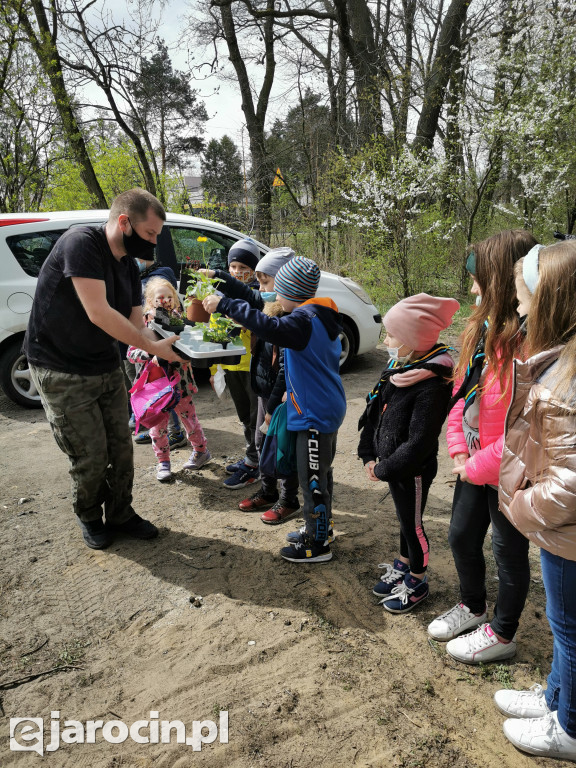 Takie rzeczy przy drogach i ścieżkach dla rowerów!