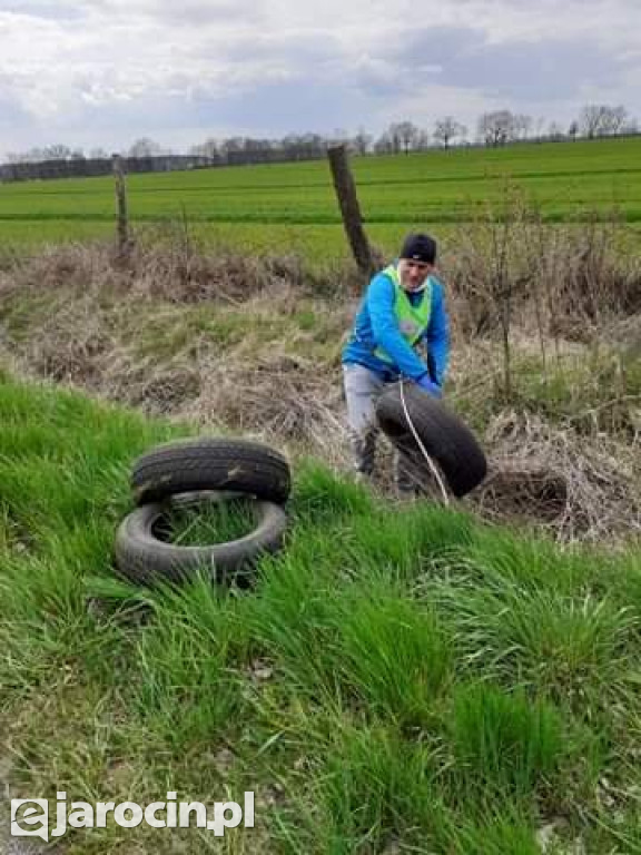 Takie rzeczy przy drogach i ścieżkach dla rowerów!