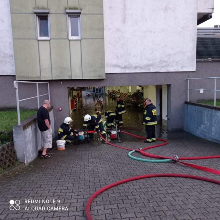 Oberwanie chmury i burza nad Jarocinem