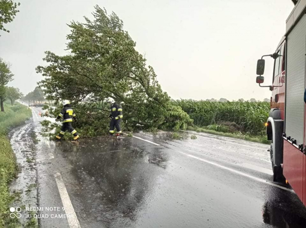 Oberwanie chmury i burza nad Jarocinem