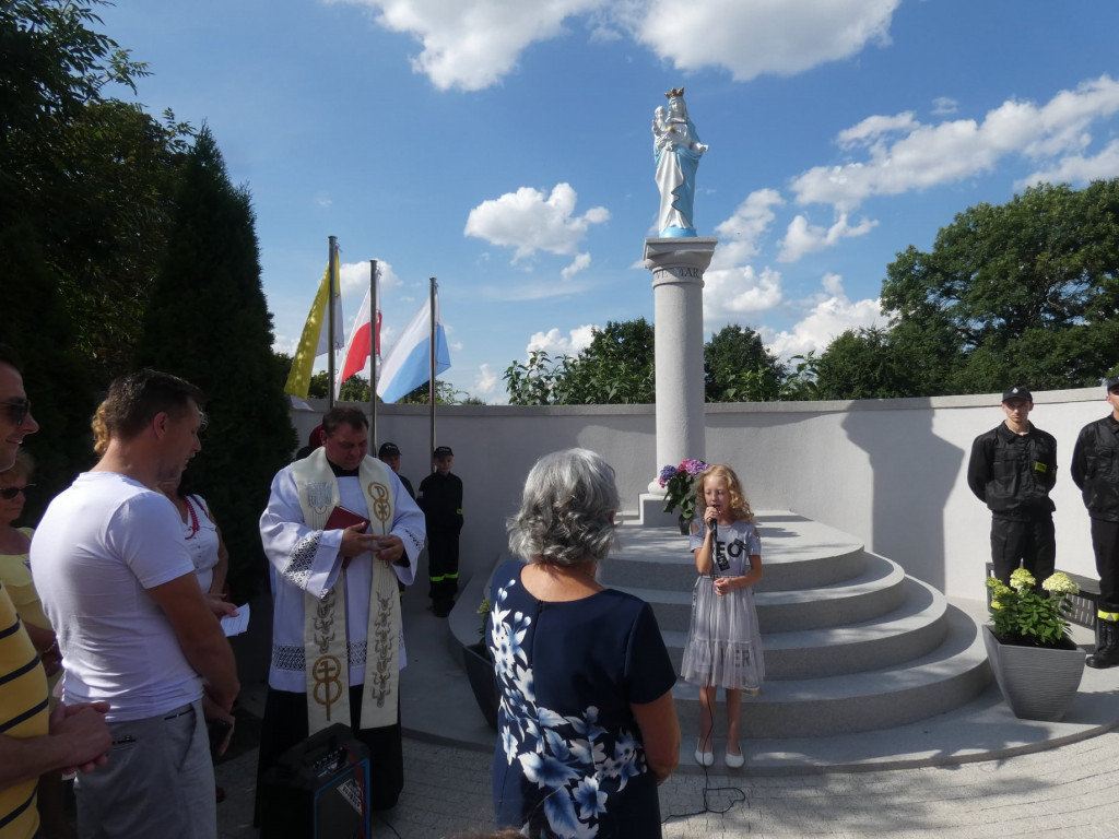 Figura Matki Bożej w Witaszycach po renowacji