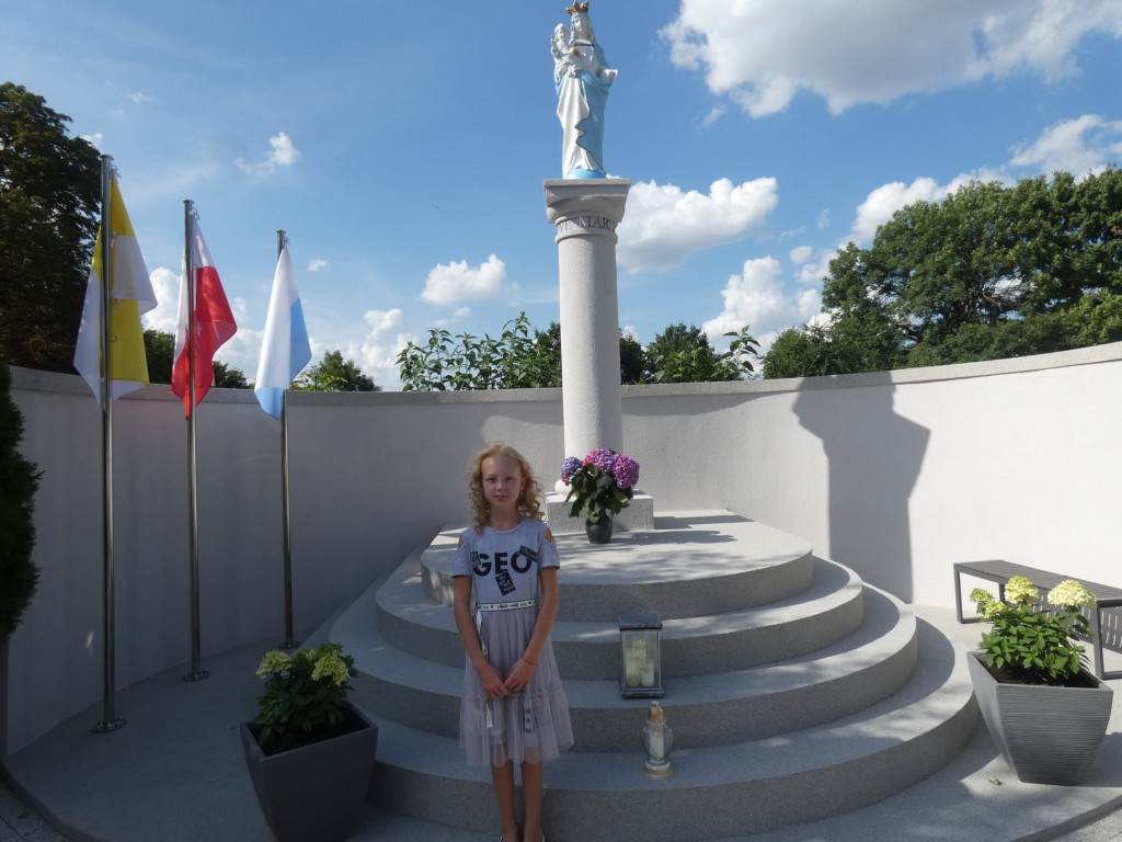 Figura Matki Bożej w Witaszycach po renowacji