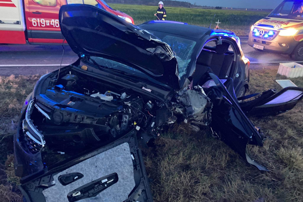 Trzy rozbite samochody między Klęką a Wolicą Pustą