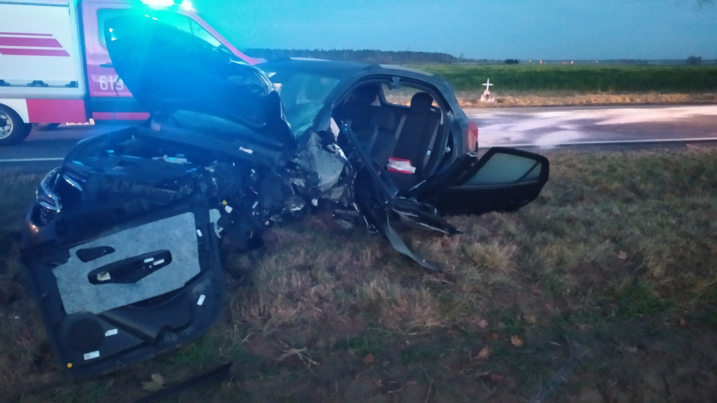 Trzy rozbite samochody między Klęką a Wolicą Pustą