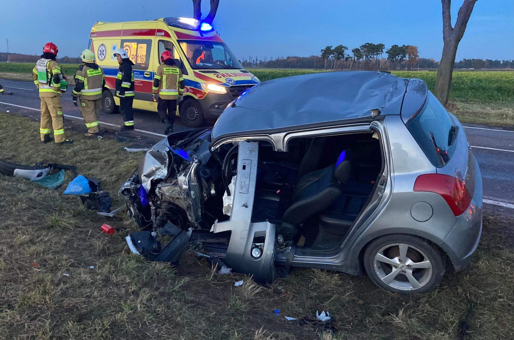 Trzy rozbite samochody między Klęką a Wolicą Pustą