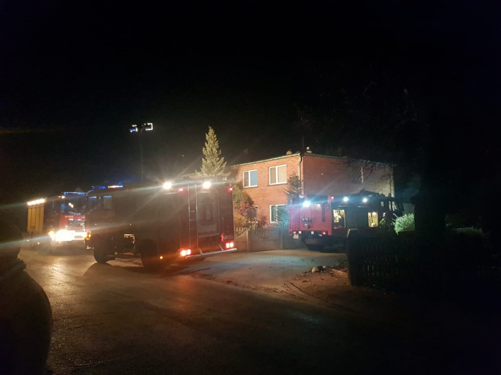 Łobzowiec. Pożar sadzy w przewodzie kominowym