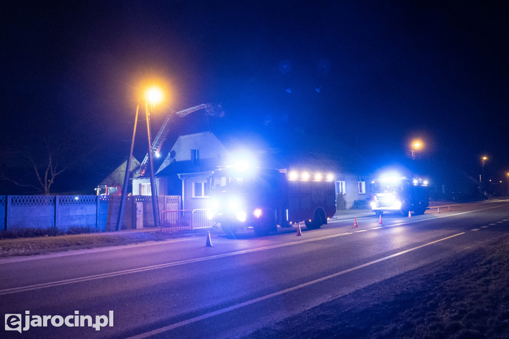 Klęka. Pożar sadzy w kominie