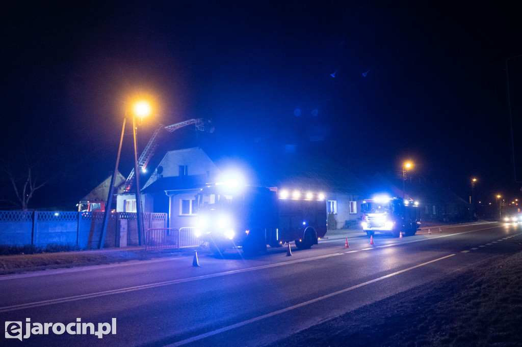 Klęka. Pożar sadzy w kominie