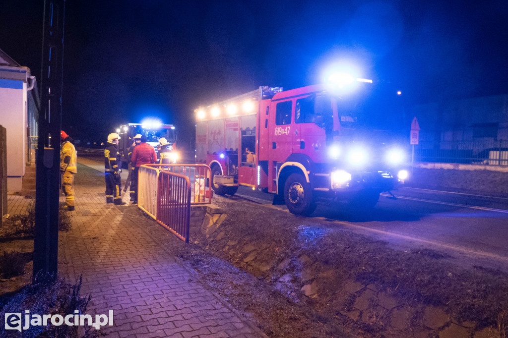 Klęka. Pożar sadzy w kominie