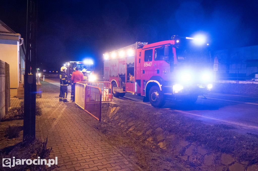 Klęka. Pożar sadzy w kominie