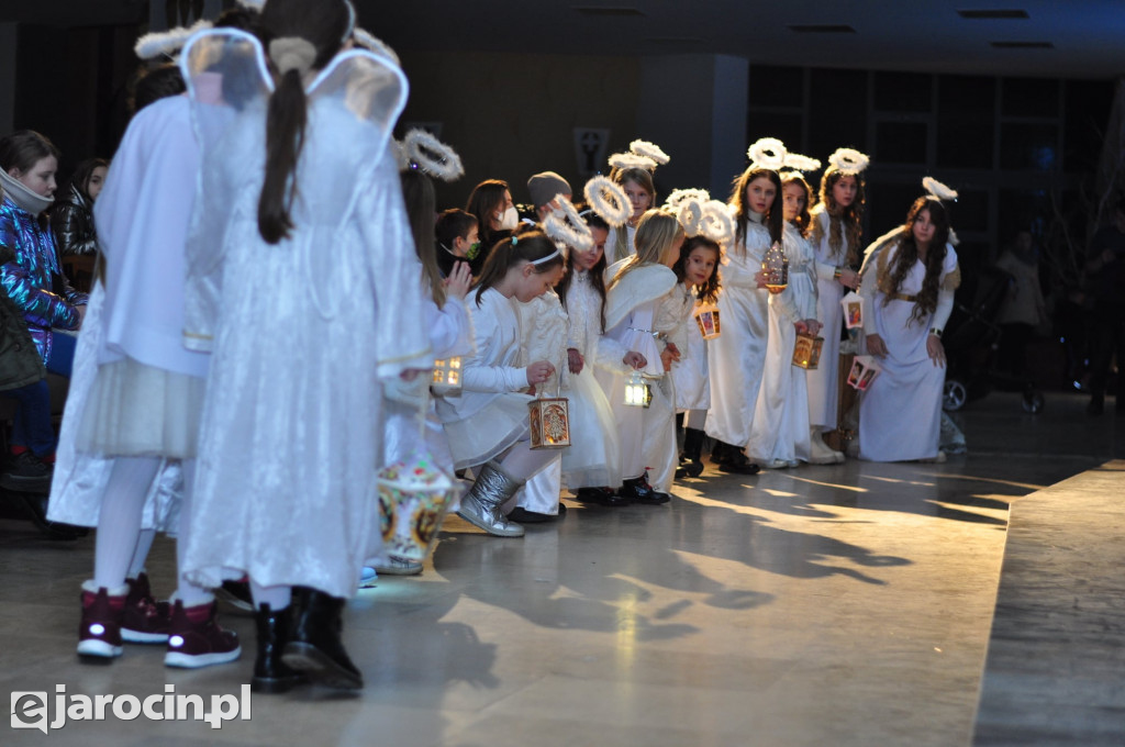 Żywy żłóbek i jasełka u jarocińskich franciszkanów