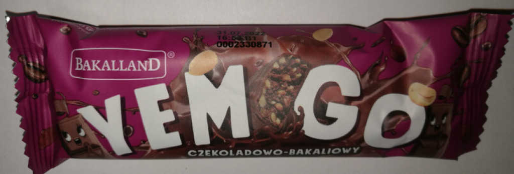 Szkło w części batonów firmy Bakalland S.A.