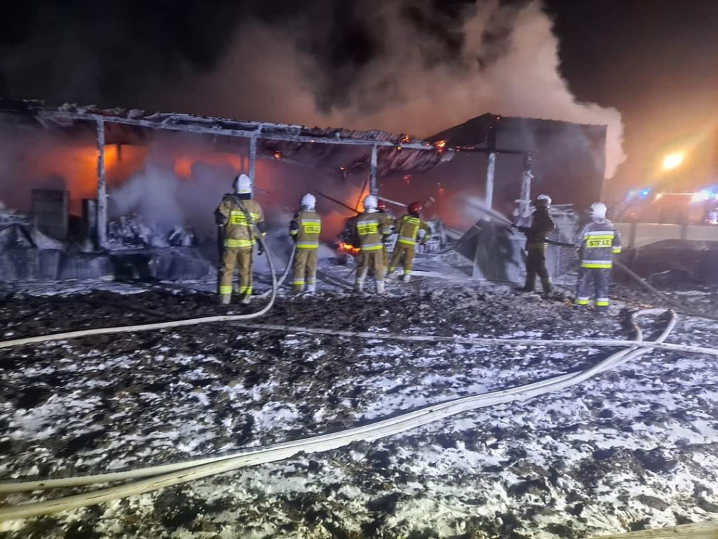 Pożar garażu w Roszkówku