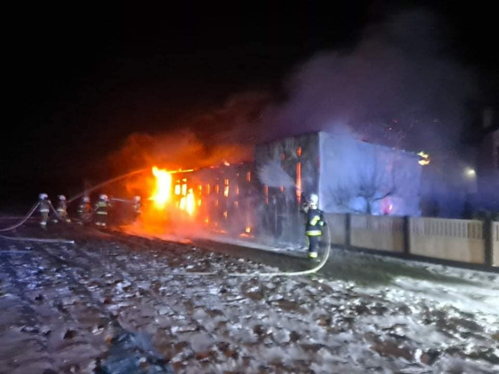 Pożar garażu w Roszkówku