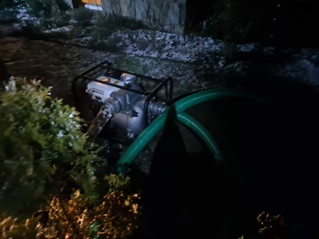 Pożar garażu w Roszkówku