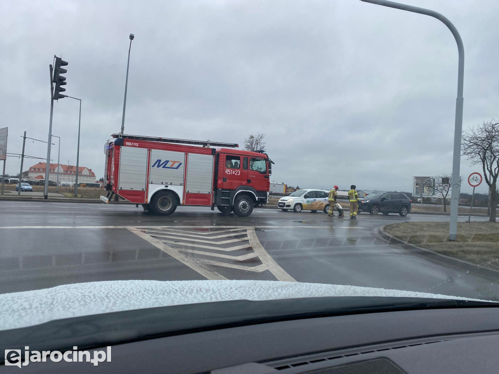 Plama oleju od Goliny do Mieszkowa