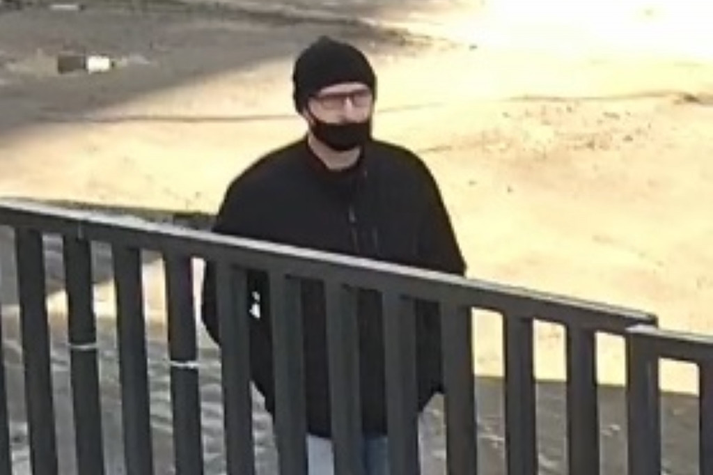 Rozpoznajesz tego mężczyznę? Skontaktuj się z policjantami