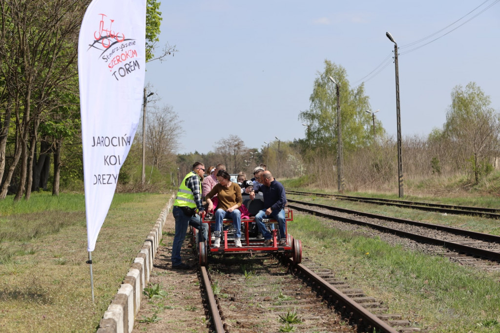 Majówka z Jarocińską Koleją Drezynową