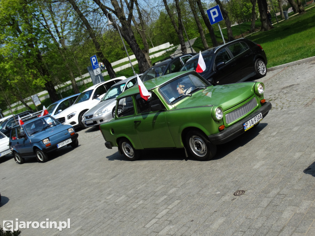 Parada samochodów ulicami Jarocina