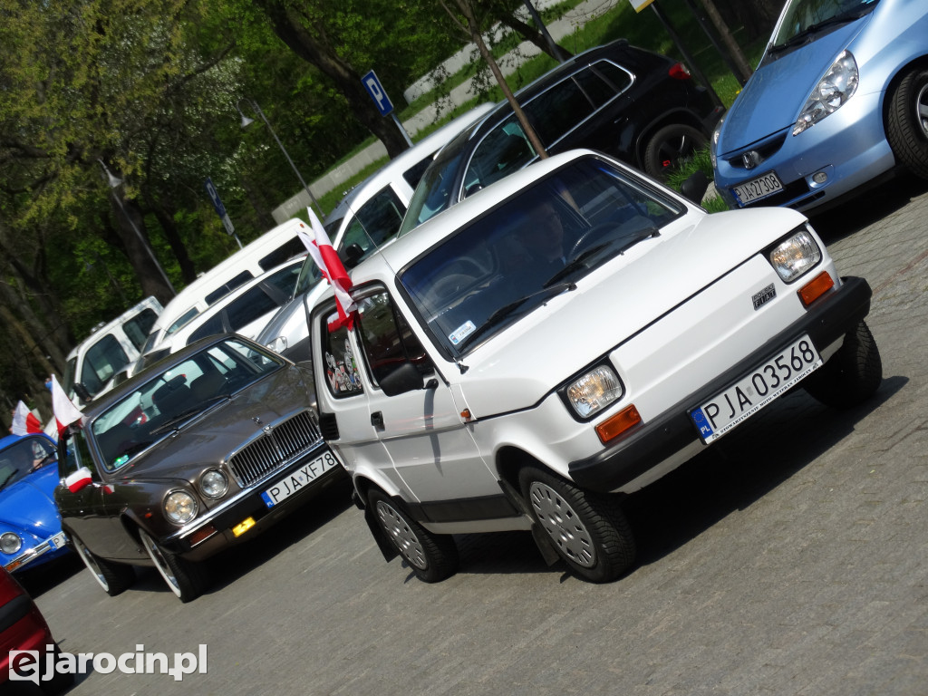 Parada samochodów ulicami Jarocina