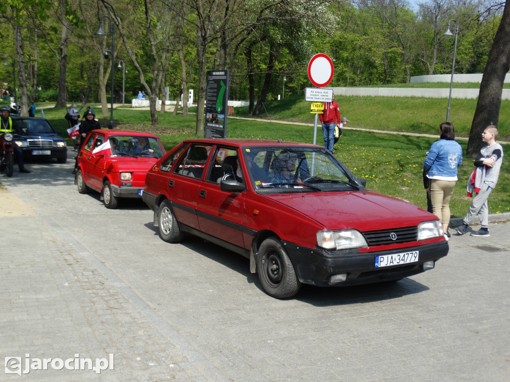 Parada samochodów ulicami Jarocina