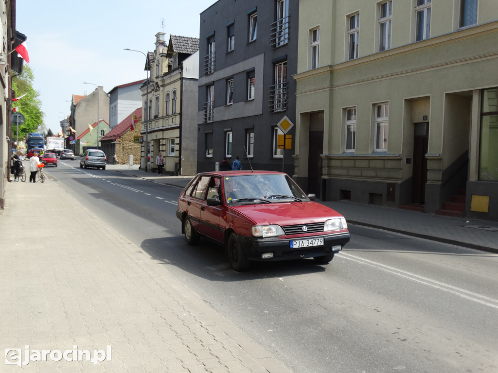 Parada samochodów ulicami Jarocina