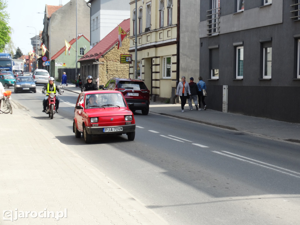 Parada samochodów ulicami Jarocina