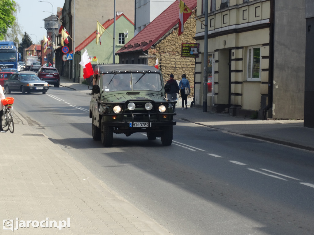Parada samochodów ulicami Jarocina