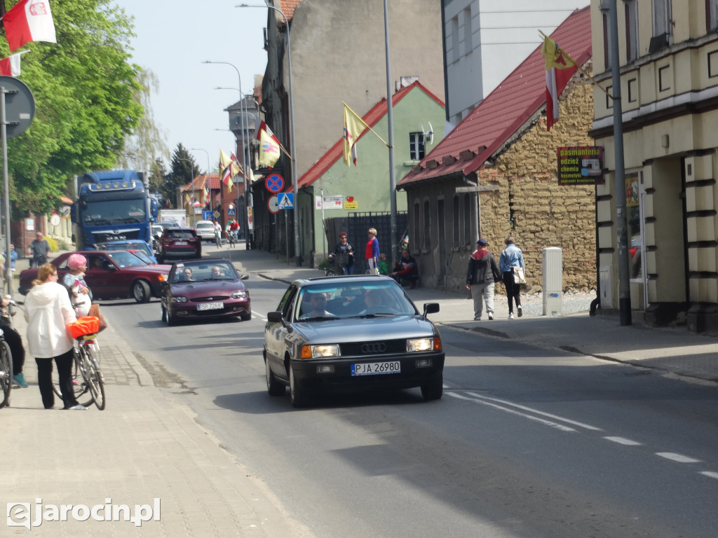 Parada samochodów ulicami Jarocina