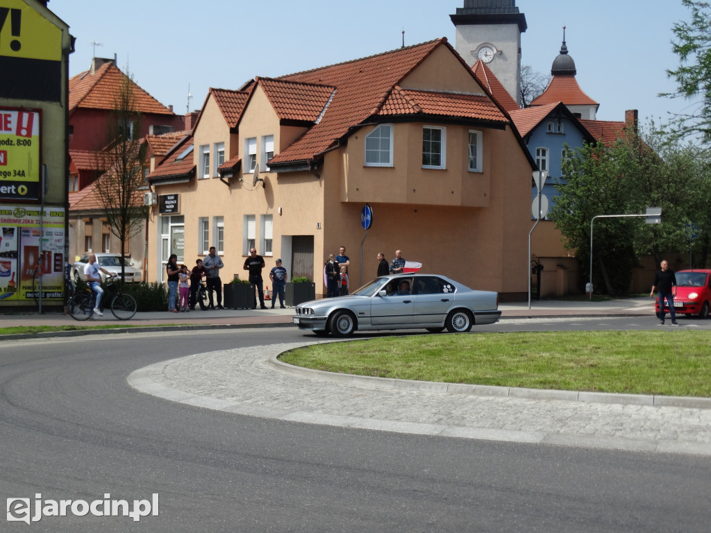 Parada samochodów ulicami Jarocina