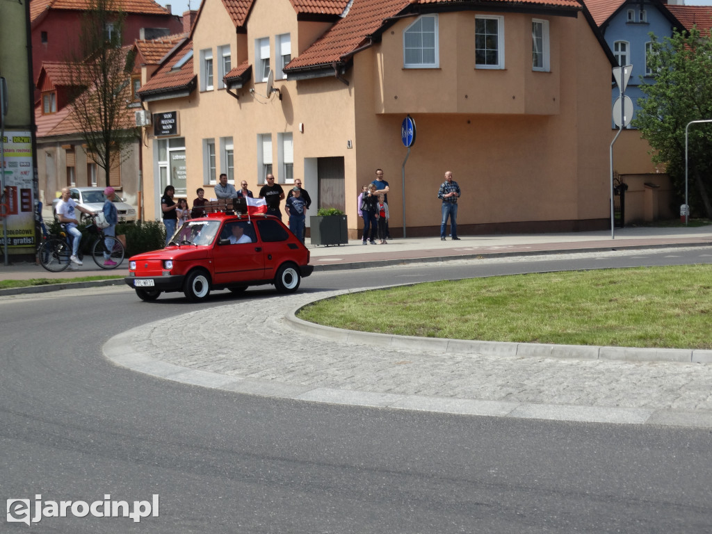 Parada samochodów ulicami Jarocina