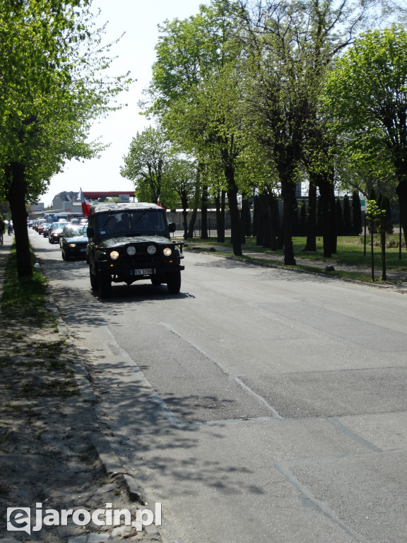 Parada samochodów ulicami Jarocina