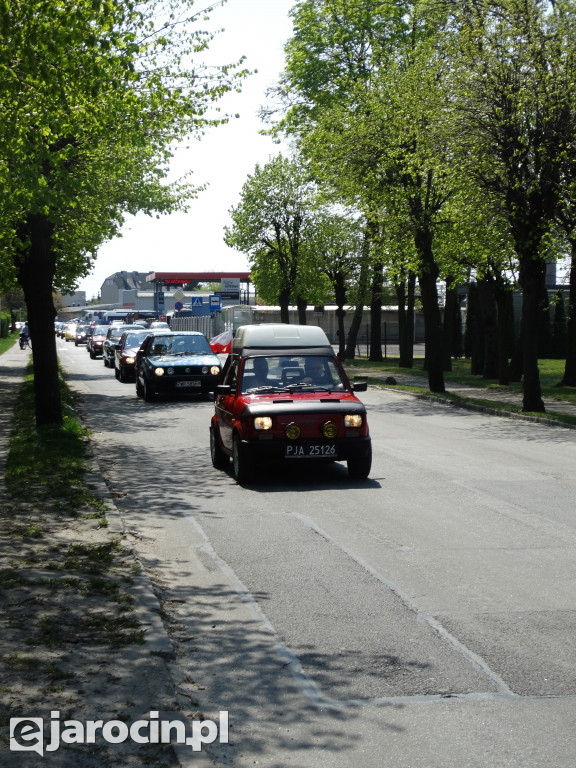 Parada samochodów ulicami Jarocina