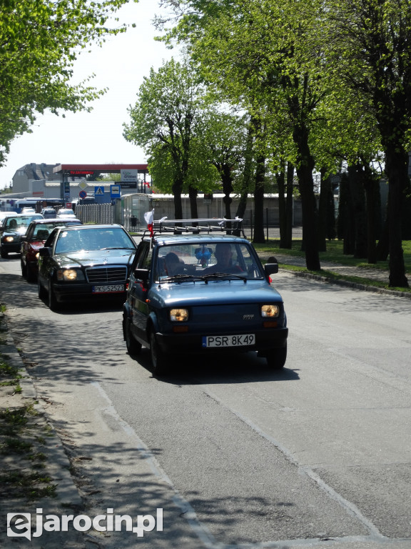Parada samochodów ulicami Jarocina